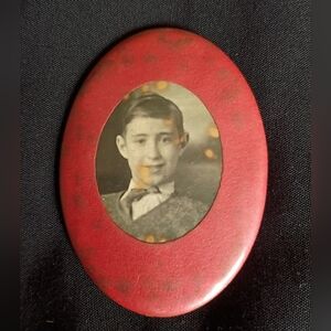 Vintage Red Oval Photo Frame Pocket Mirror
